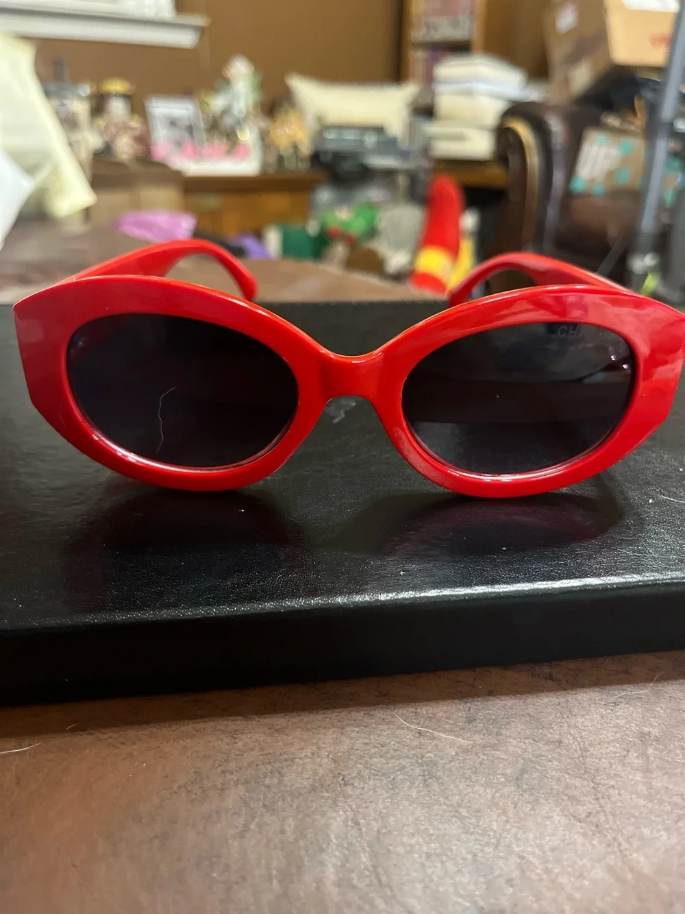 ChaneI Red Cat Eye Signature Letter Sunglasses
